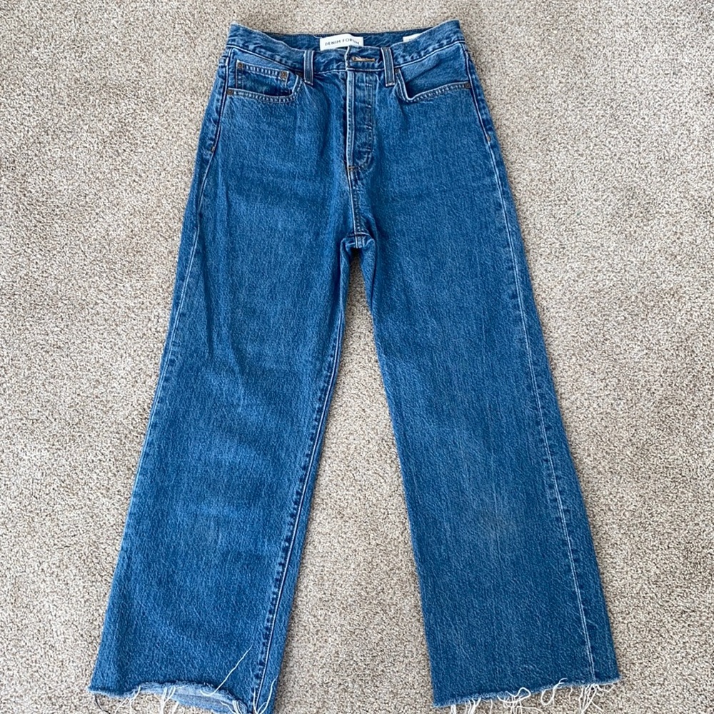 DENIM FORUM high rise, wide leg blue jeans. Size 28